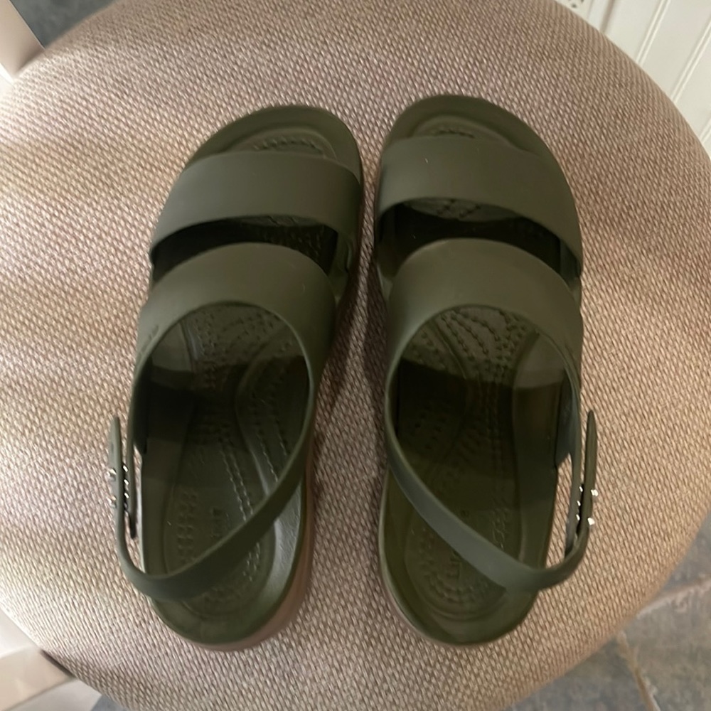 Comfortable platform sandals. Only worn once.
